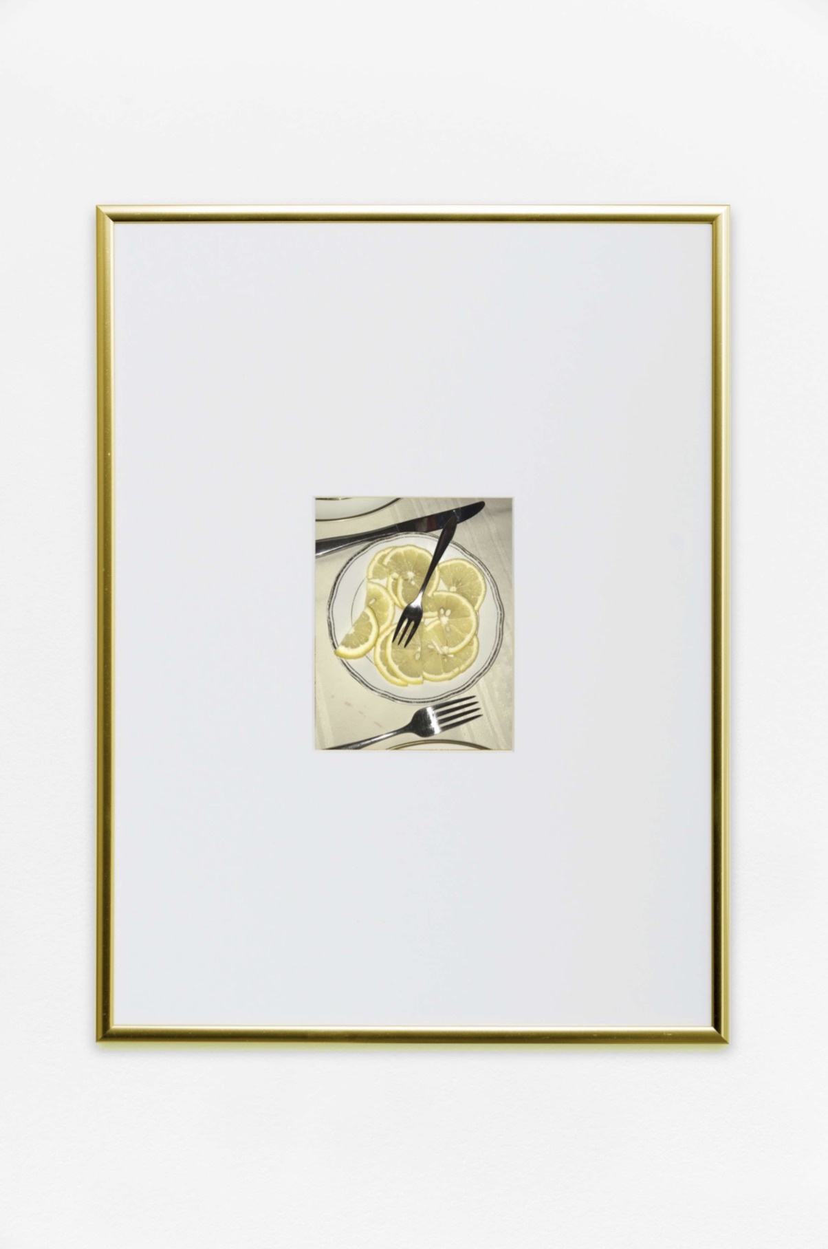 Hors-d’oeuvre, 2018, C-print on baryta Hahnemülhe paper, golden aluminium frame Cm. 12,5 x 10 (print); cm. 40 x 30 (frame),