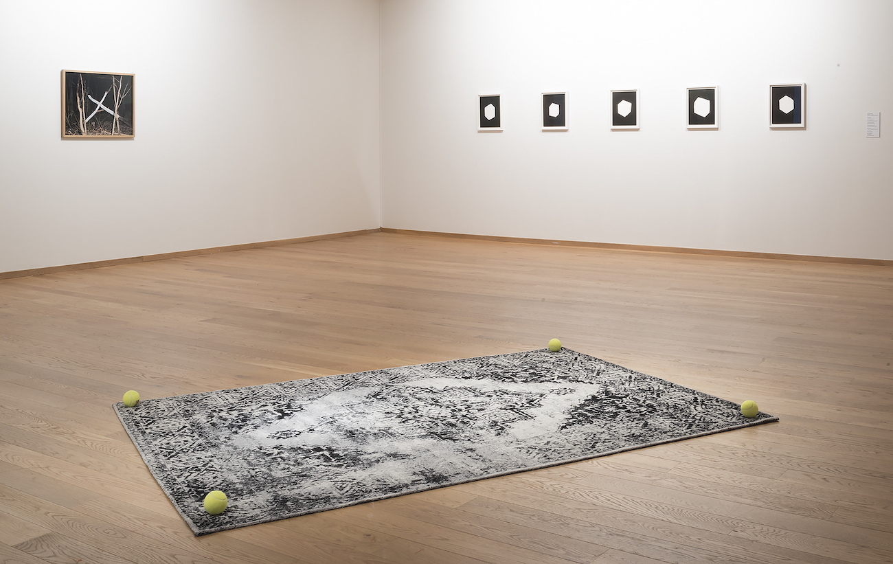 Chain, 2018, Persian rug, Wilson tennis balls Cm. 230 x 160 x 5